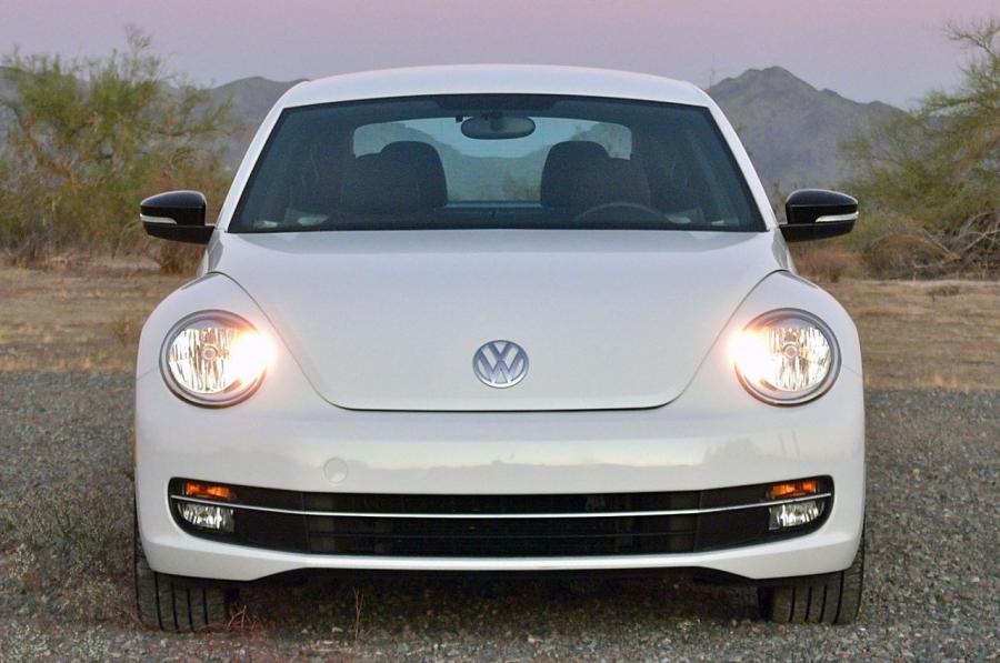  Volkswagen Beetle Turbo 2012 года  (фото 4 из 84)